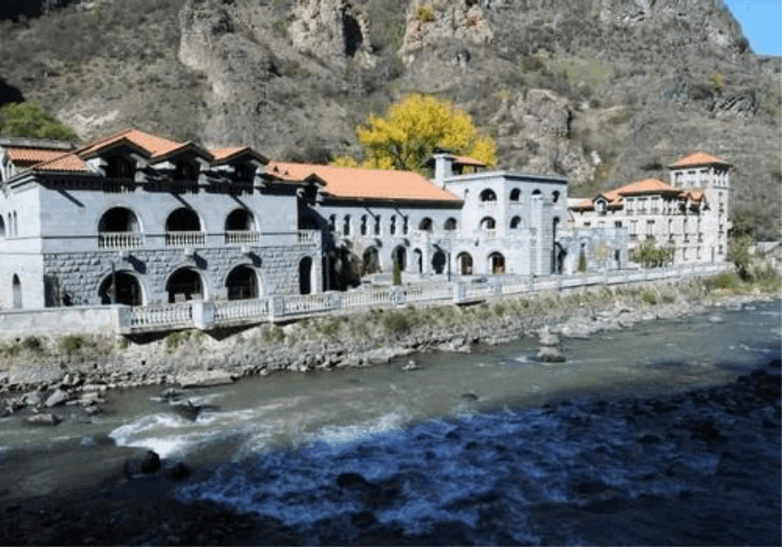 TUFENKIAN HOTELS IN REGIONS ALAVERDI ``TUFENKIAN AVAN DZORAGET`` HOTEL